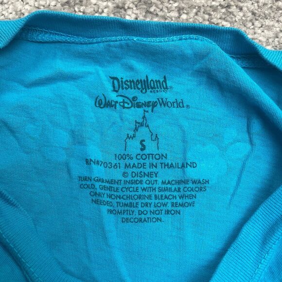 Disney Mickey Mouse Vinylmation Graphic T-Shirt Juniors Small Blue Crew Neck Tee - Picture 5 of 11